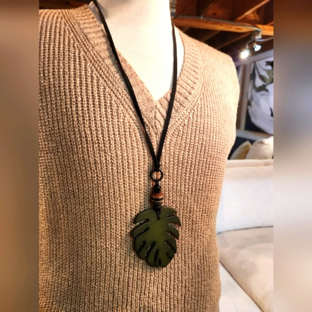 🪴Monstera Leaf Pendant Necklace on Black Cord🪴 - Picture 12 of 12